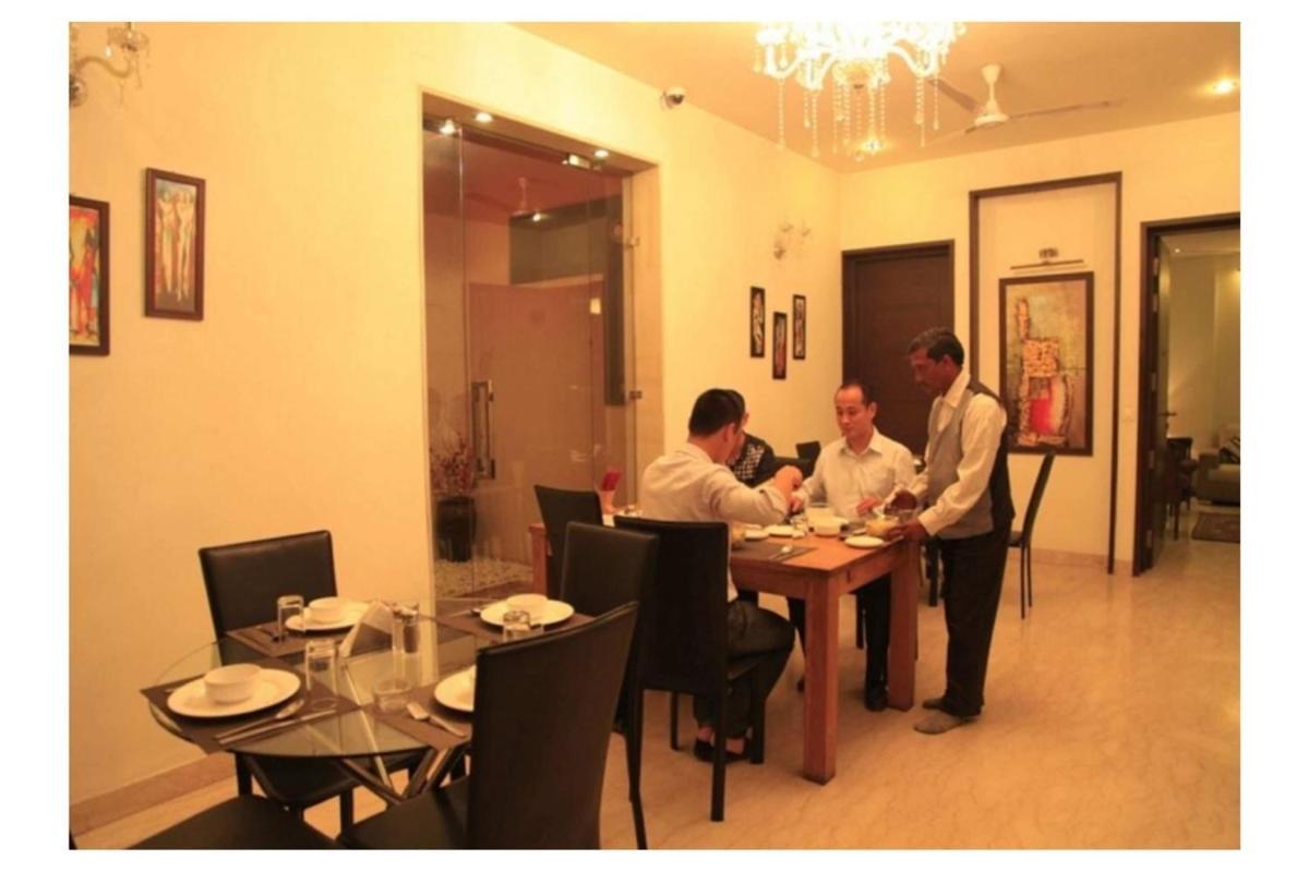 Indiyaah Inn Gurgaon Extérieur photo