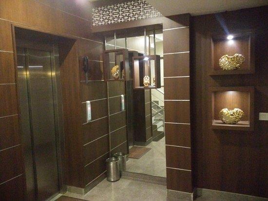 Indiyaah Inn Gurgaon Extérieur photo