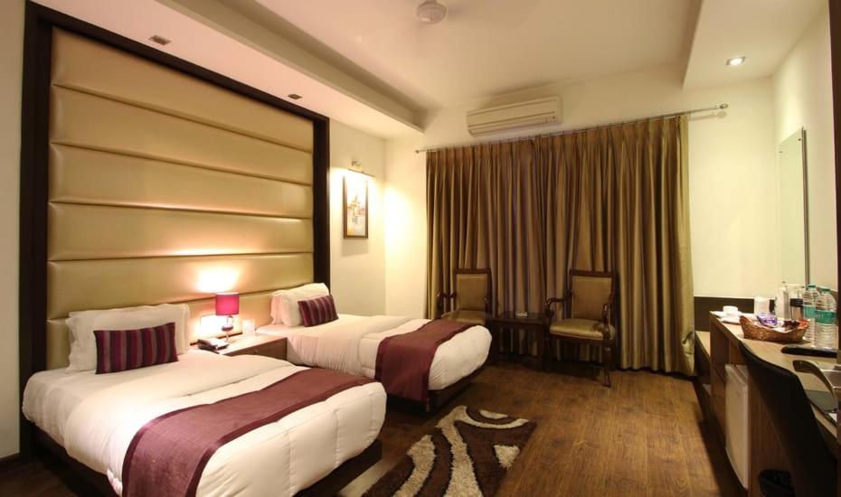 Indiyaah Inn Gurgaon Extérieur photo