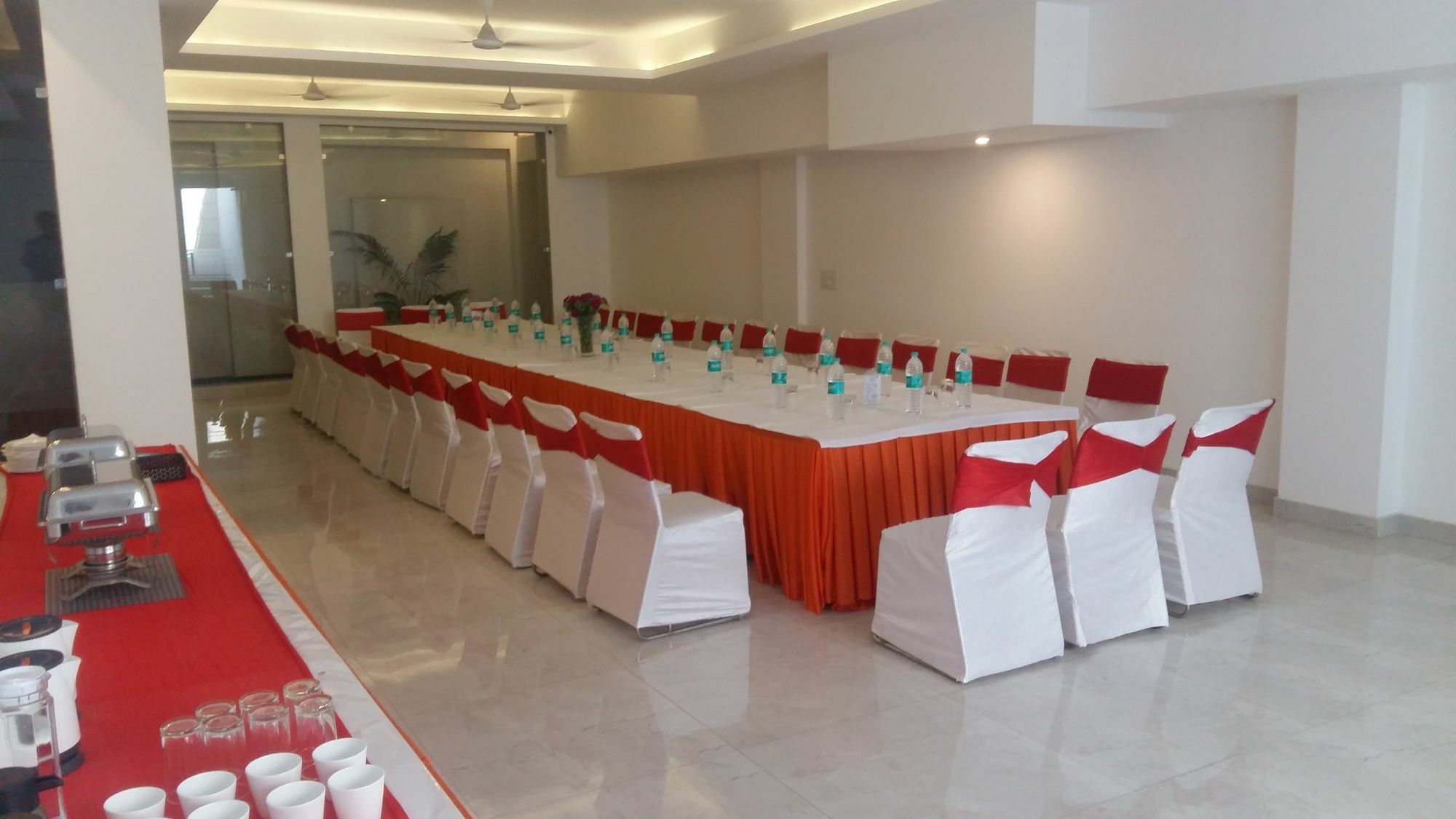 Indiyaah Inn Gurgaon Extérieur photo