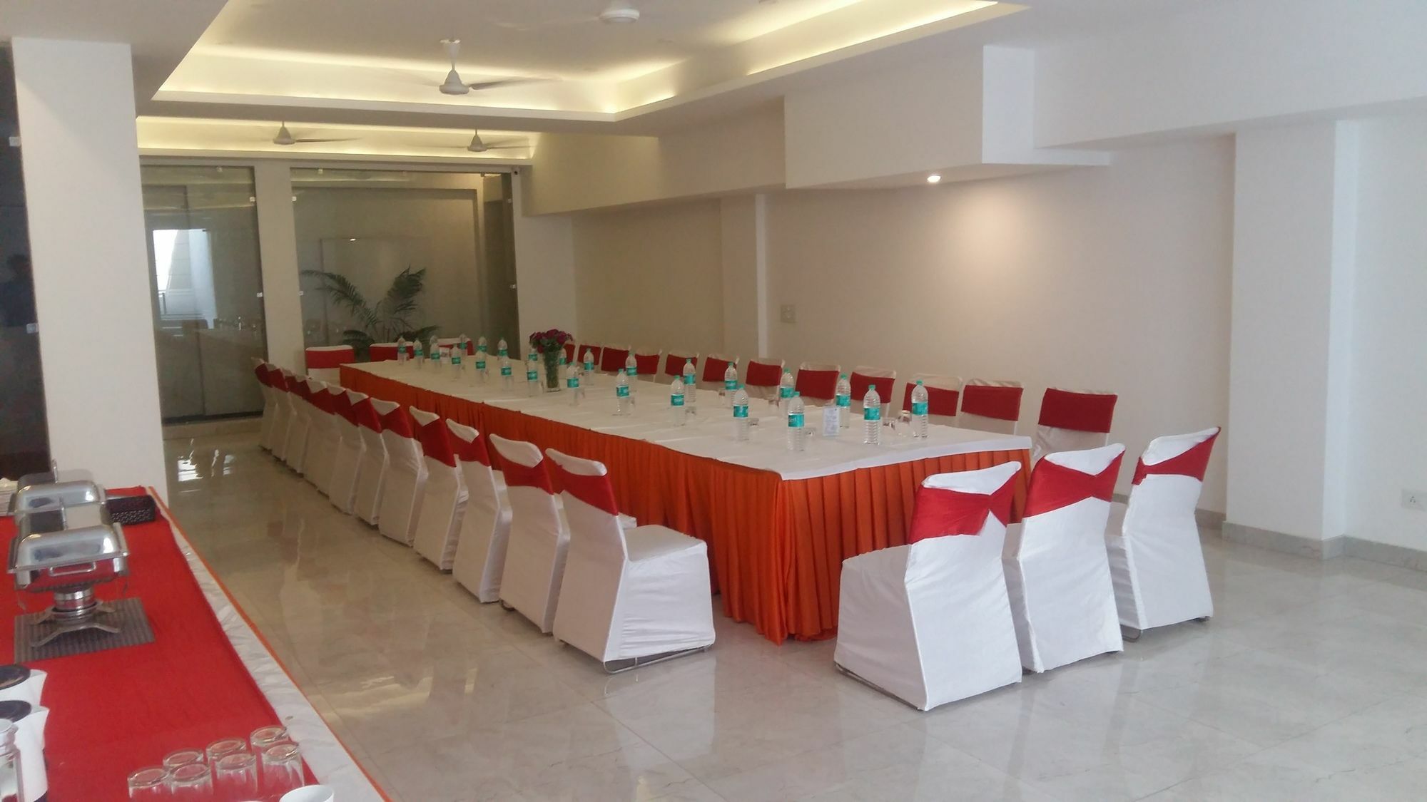 Indiyaah Inn Gurgaon Extérieur photo